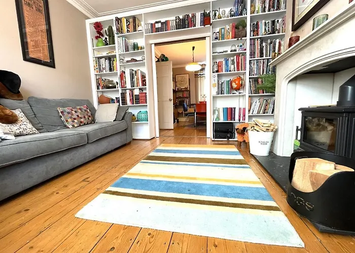 Cosy Period With Spacious Garden Casa vacanze