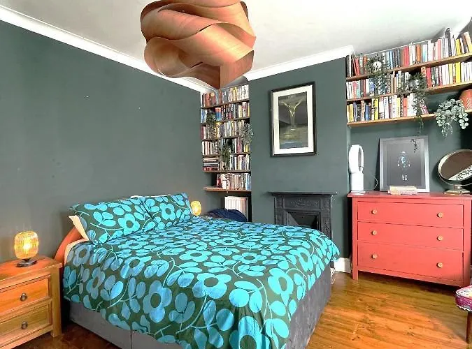 Cosy Period With Spacious Garden Casa vacanze *