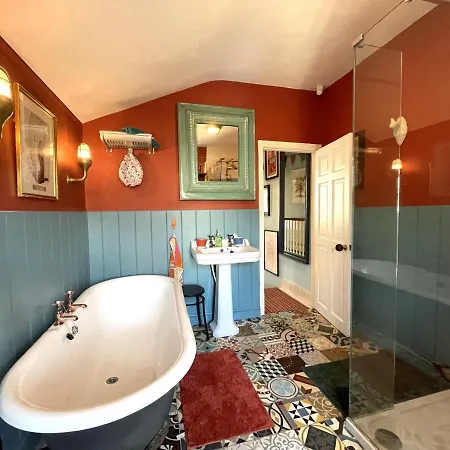 Сasa de vacaciones Cosy Period With Spacious Garden Bristol