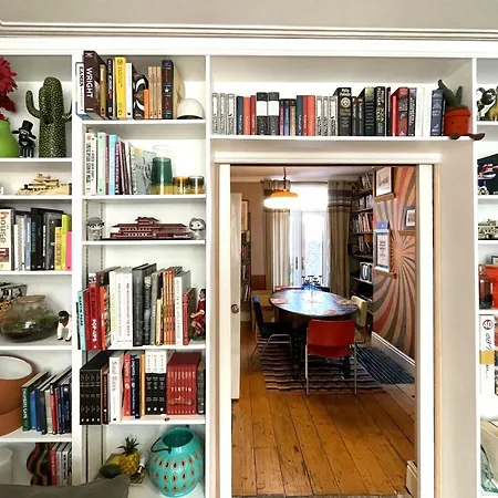 Cosy Period With Spacious Garden בריסטול